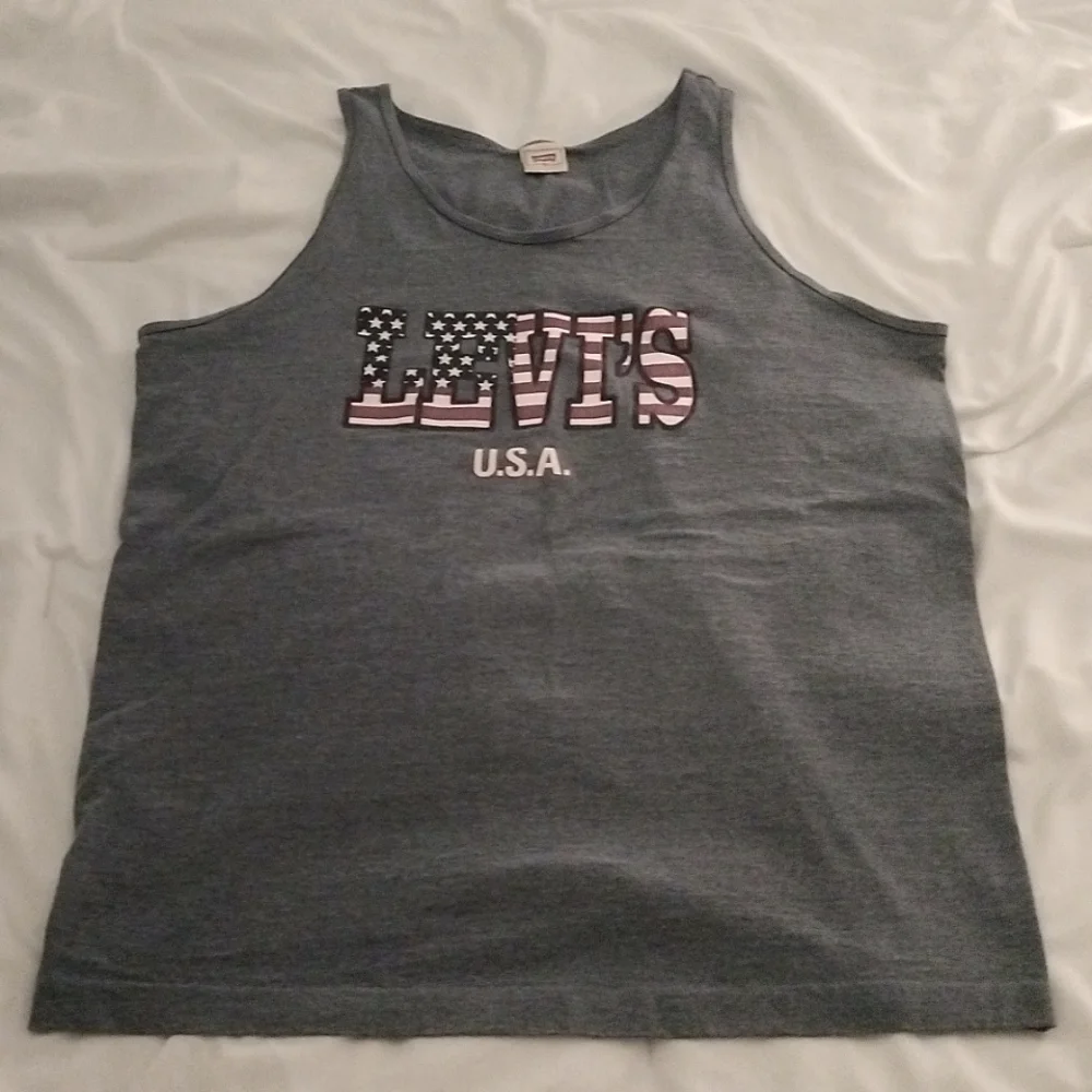 ⚜️ Levi's Tank